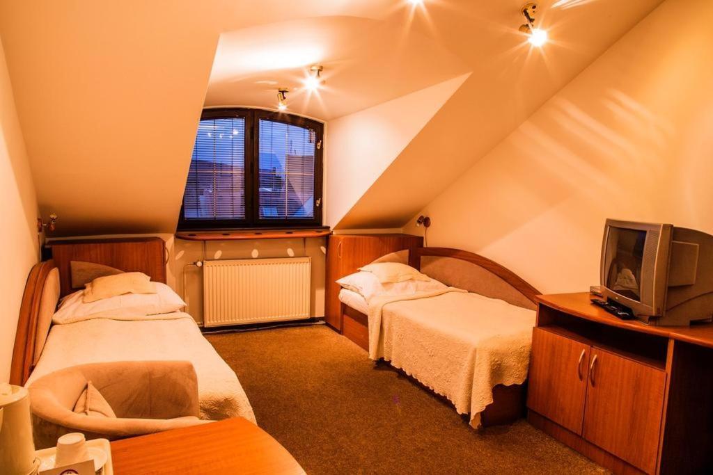 Hotel Penzion Pod Hradom Trenčín Zewnętrze zdjęcie